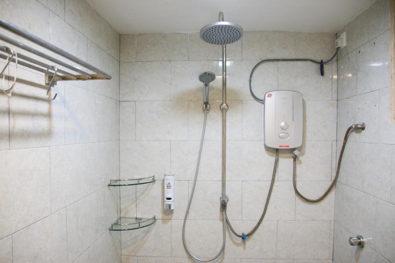 Puteh Homestay Шах Алам Екстериор снимка